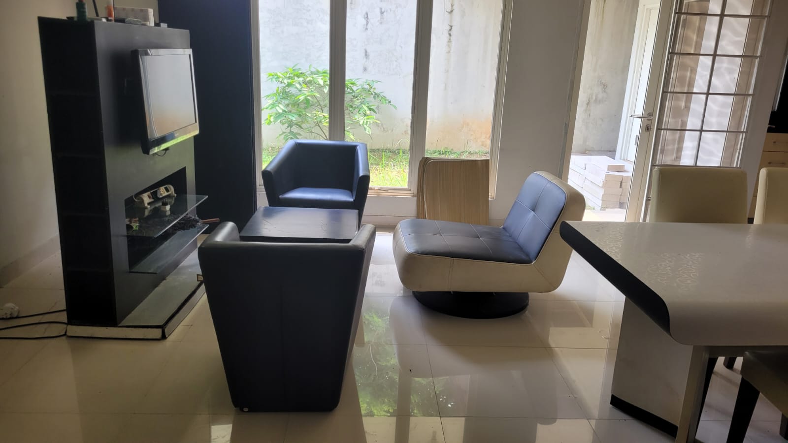Rumah Disewakan Fully Furnished di Cluster Vassa Teracce Lippo Cikarang
